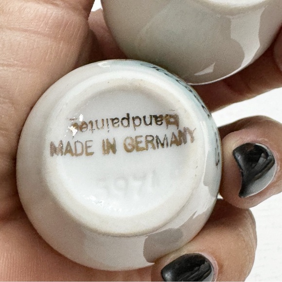 Pair of Vintage Salt & Pepper Shakers HEIDELBERG Germany Handpainted Porcelain - Picture 10 of 13